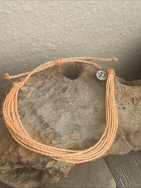 5/$10❤️❤️❤️Pura Vida Peach Multi-Strand Bracelet with P Charm